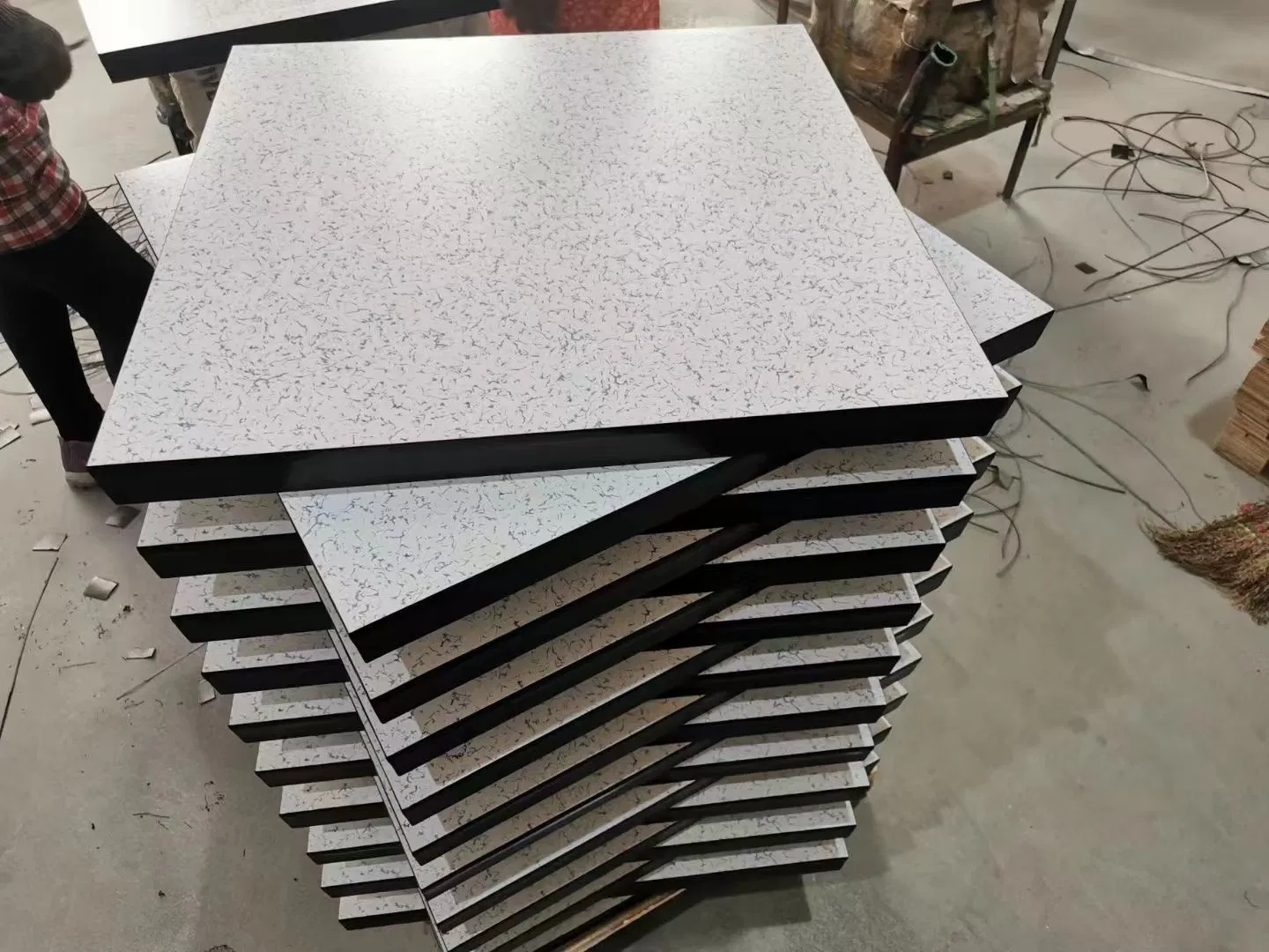 Fire-Proof, Anti-Pollution Ceramic Calcium Sulphate Raised Access Floor for Offices, High-Grade Intelligent Building, Meeting Room, Audio-Visual Teaching Room