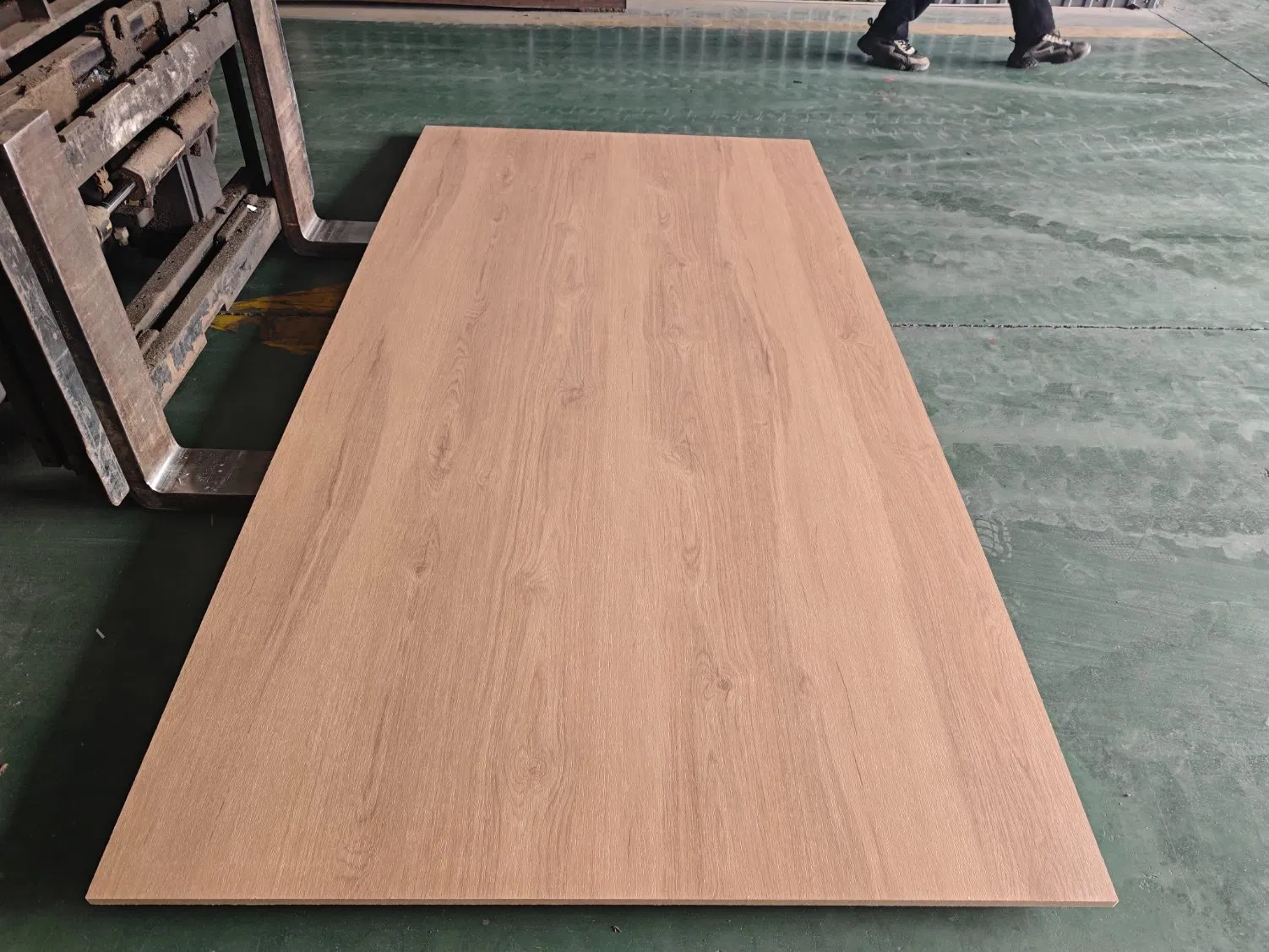 Manufacturer Moisture-Resistant E0 Glue Furniture MDF MFC Melamine Particle Board