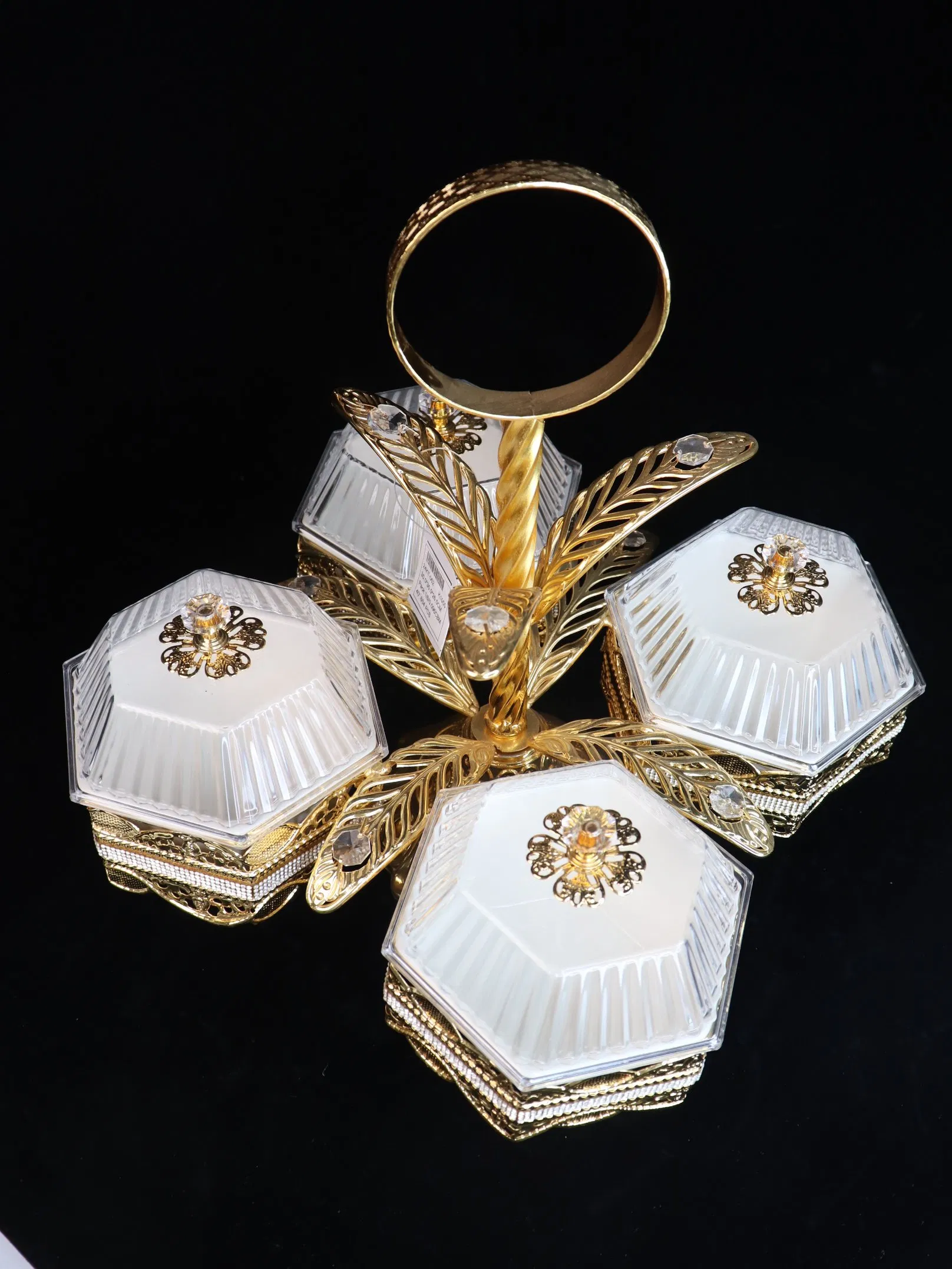 Elegant Fruit Tray with Gilded Ironwork and 4 Plastic Bowls