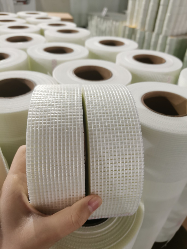 65G/M2, 75G/M2 Fiberglass Self-Adhesive Mesh Tape Used for Drywall