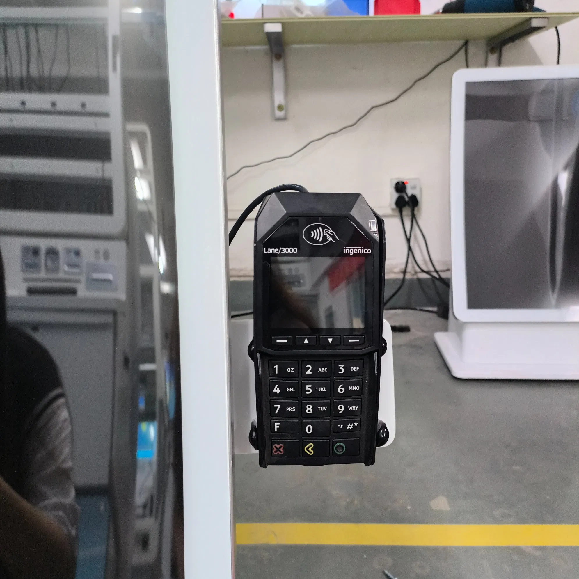 23.6inch Koisk All in One Payment Kiosk Self Order Kiosk Restaurant Kiosk Self Service Machine Payment Terminal