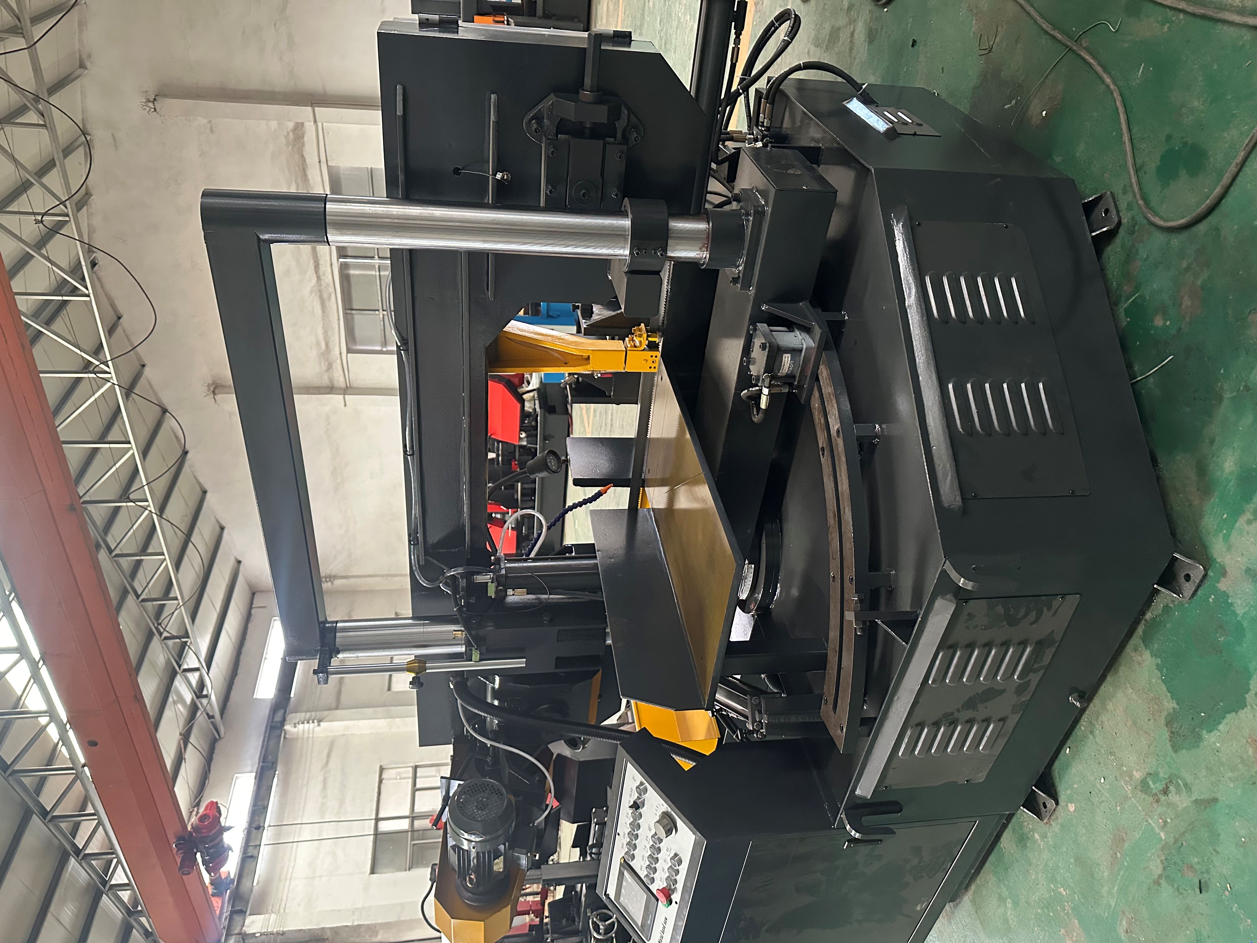 Станок ленточнопильный автоматический по металлу GZ4232