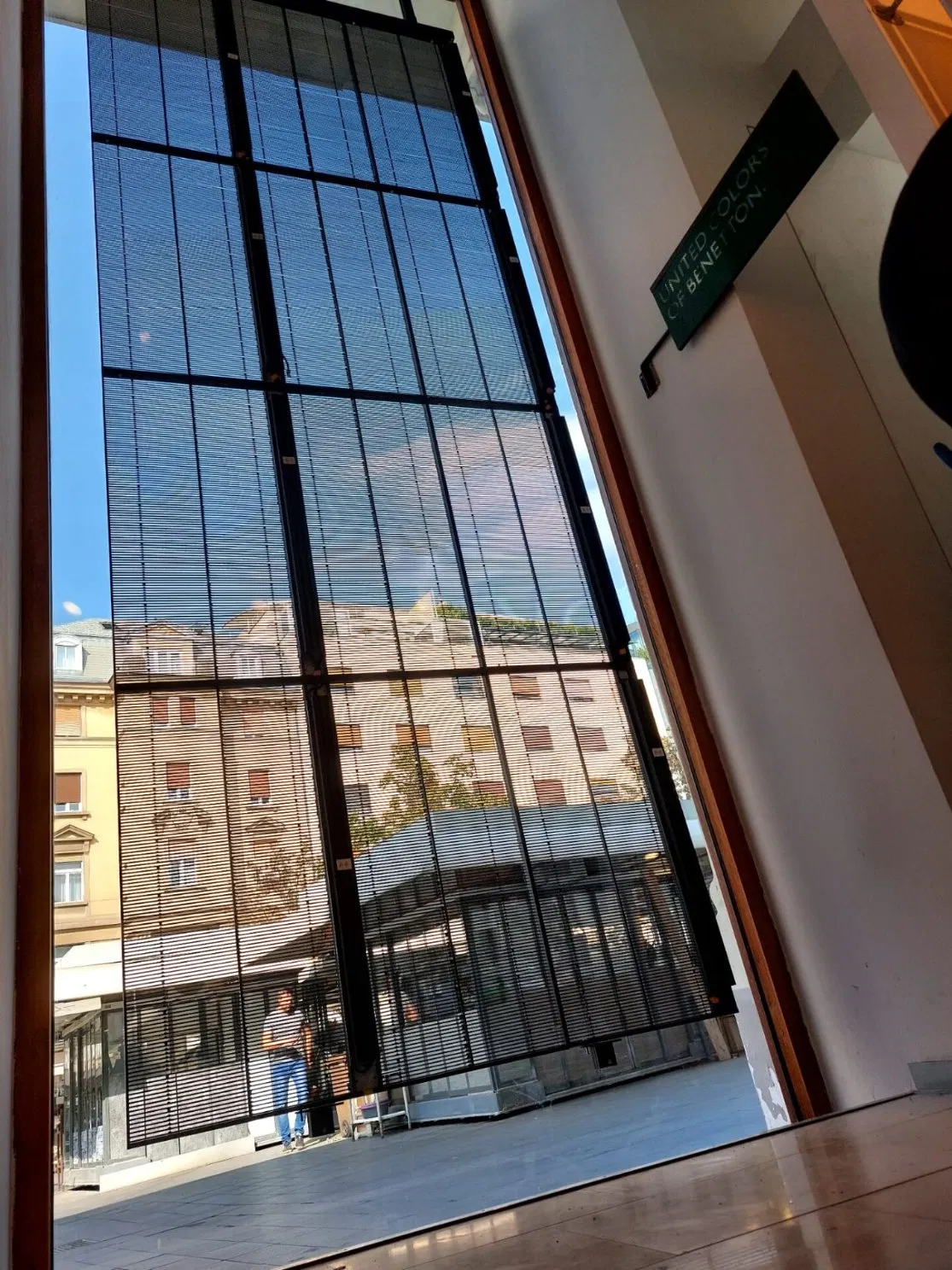 Transparent HD Glass Window Video Wall Panel Transparent Screen Curtain Clear Glass Advertising Screen Transparent LED Display