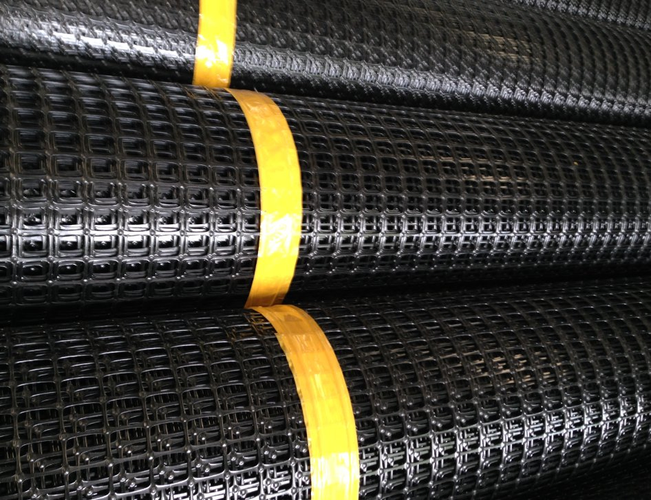 PP Polypropylene Biaxial Geogrid Bx1100 Bx1200 Bx1515 Bx2020 Bx3030 Bx4040 Feicheng Lianyi Good Quality Geogrid China Geogrid Extruded PP Biaxial Geogrid