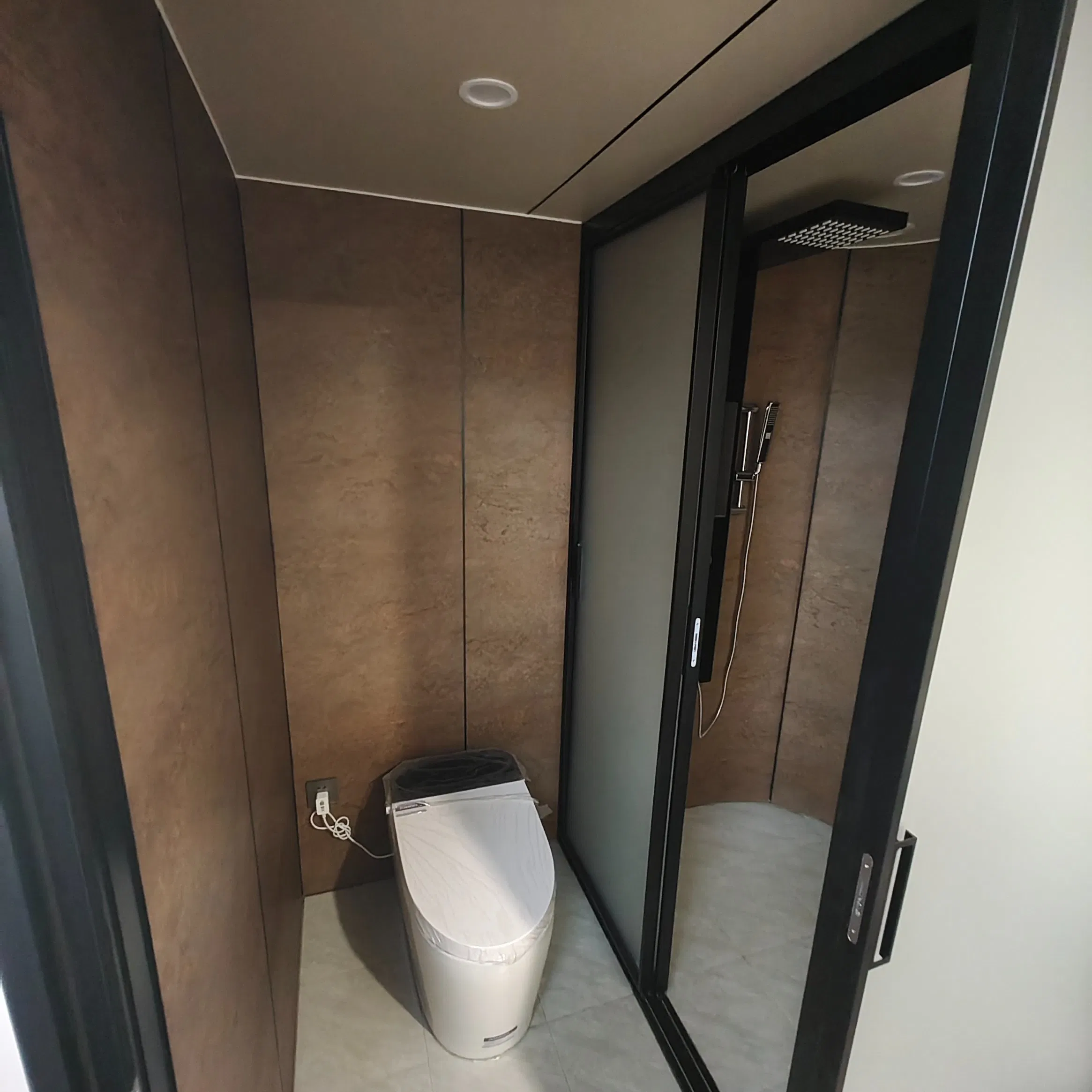 Panoramic Glamping Space Capsule Prefab House with 360° Views