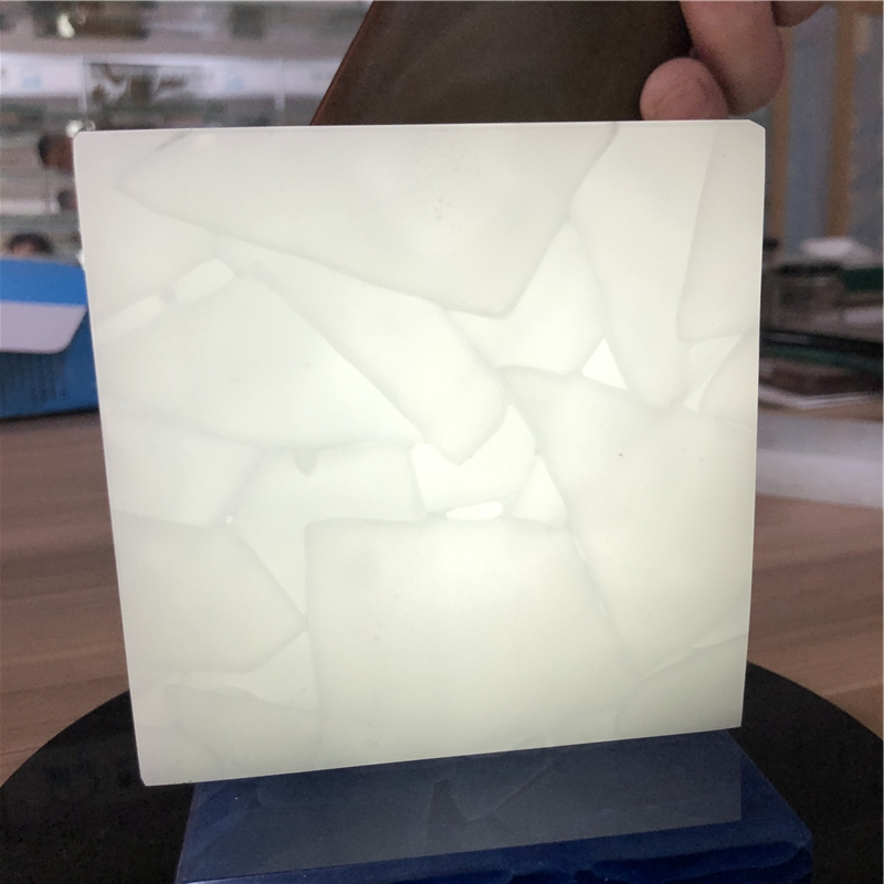 Tinted Jade Glasses for Contemporary Furniture and Architecture