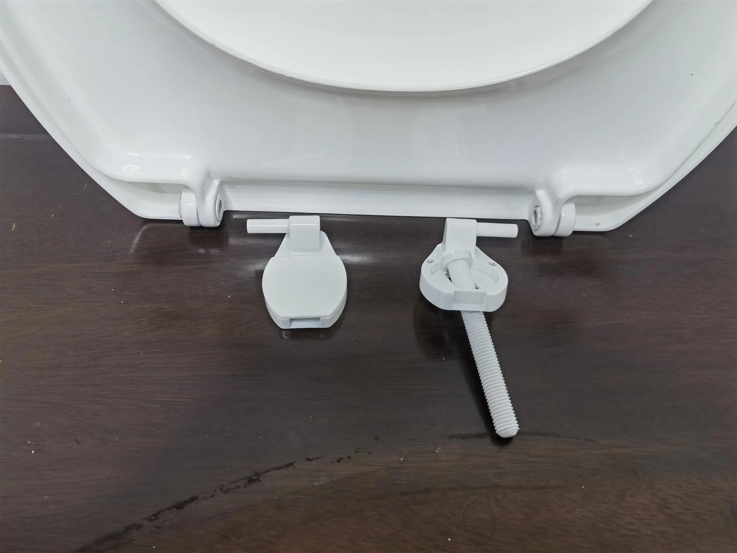 BSCI Audited UF Toilet Seat Factory 500 MOQ Custom Logo Slow-Close Hinges