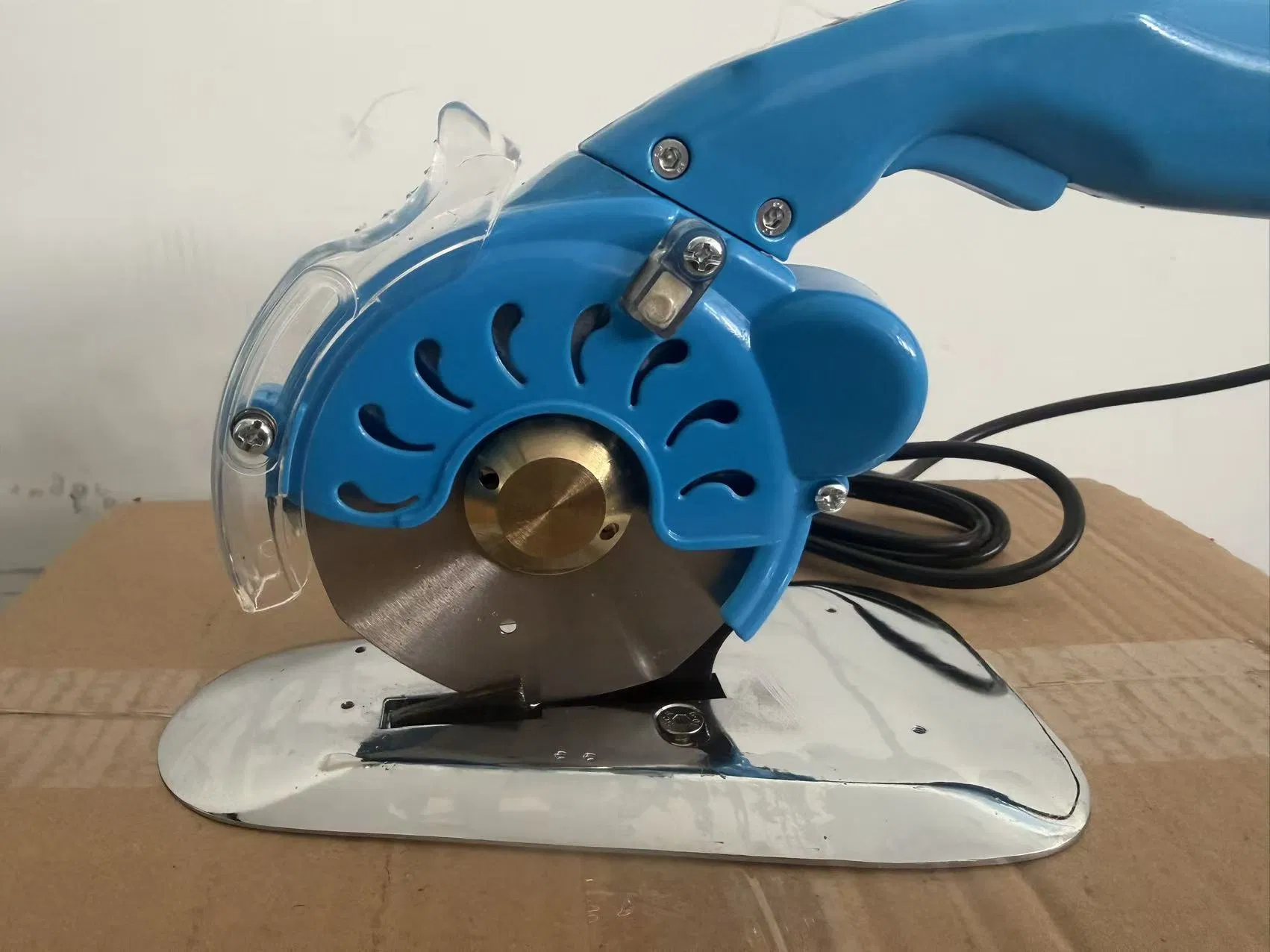 Versatile Electric Cutting Scissors with Durable Brushless Circular Knife