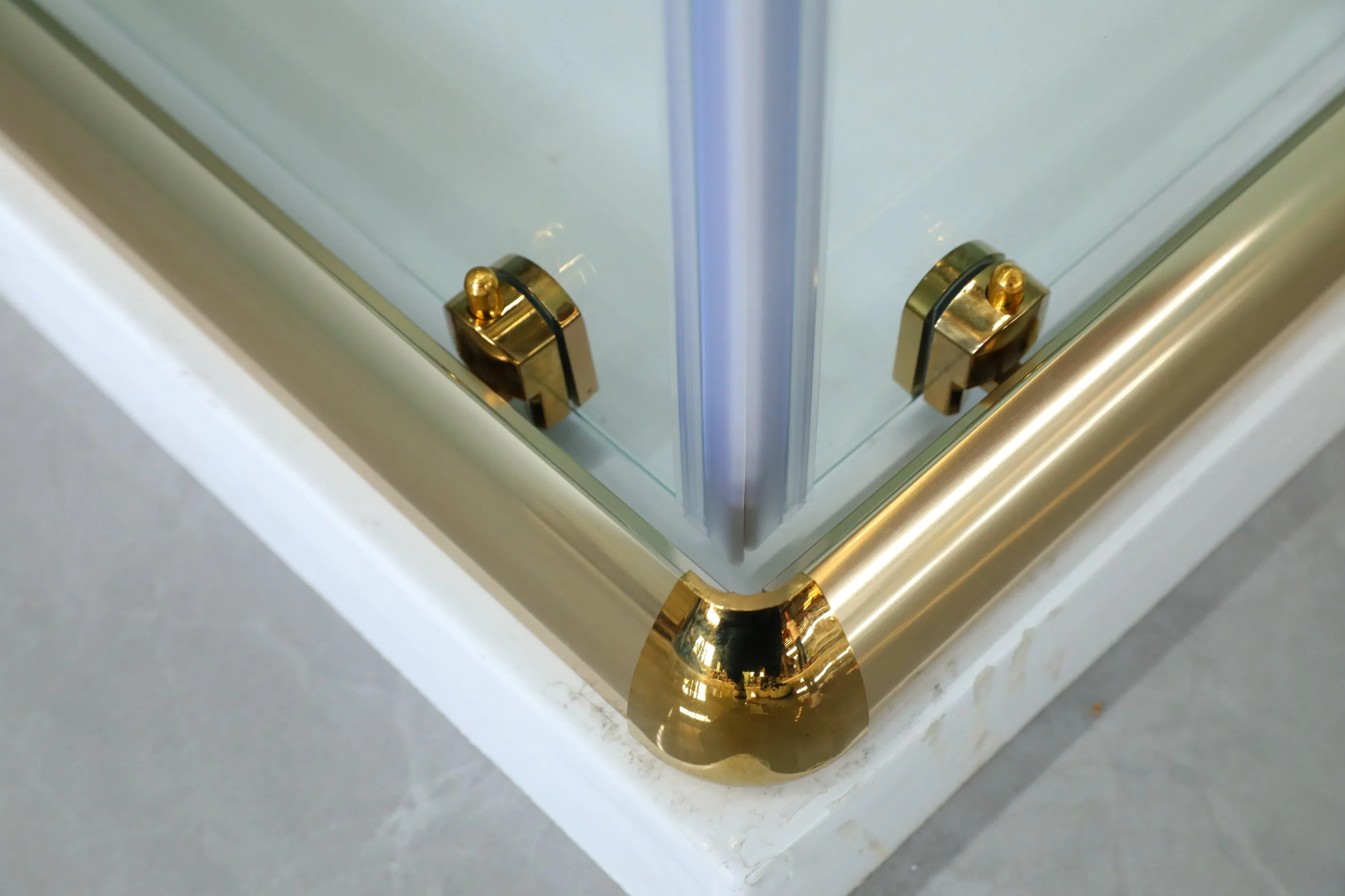 Factory Price Shower Enclosure White Line Tempered Glass Gold Frame Shower Cabin