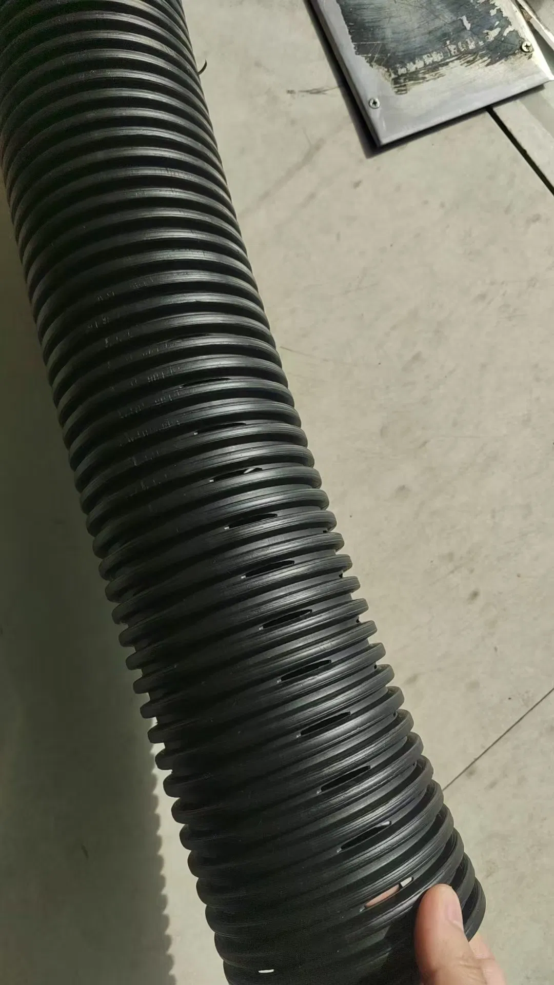 HDPE Carbon Corrugated Pipe for Underground Electrical Cable Routing