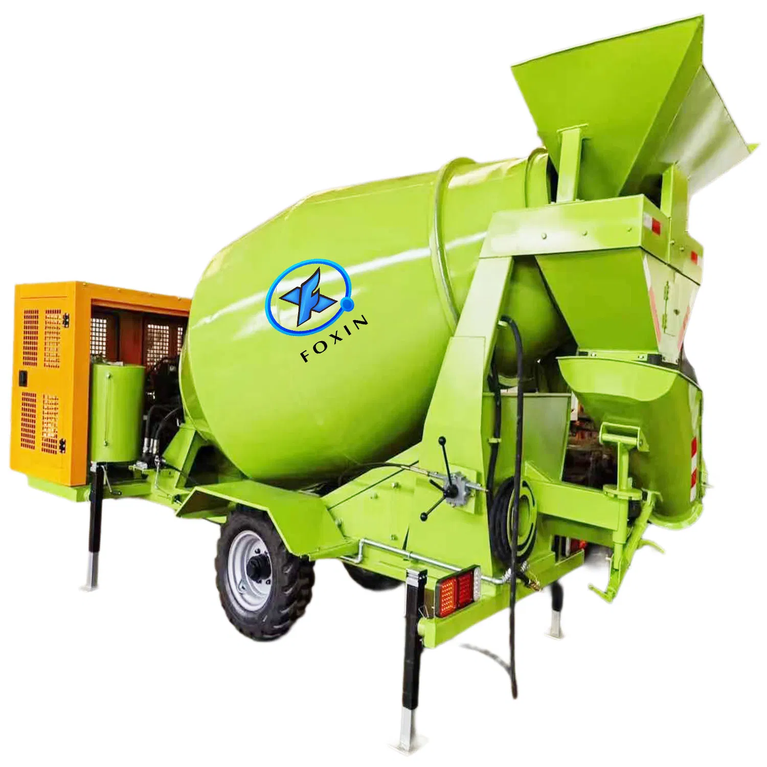 Factory Price Portable Mobile Diesel Cement Concrete Mixer Pulled by Vehicle