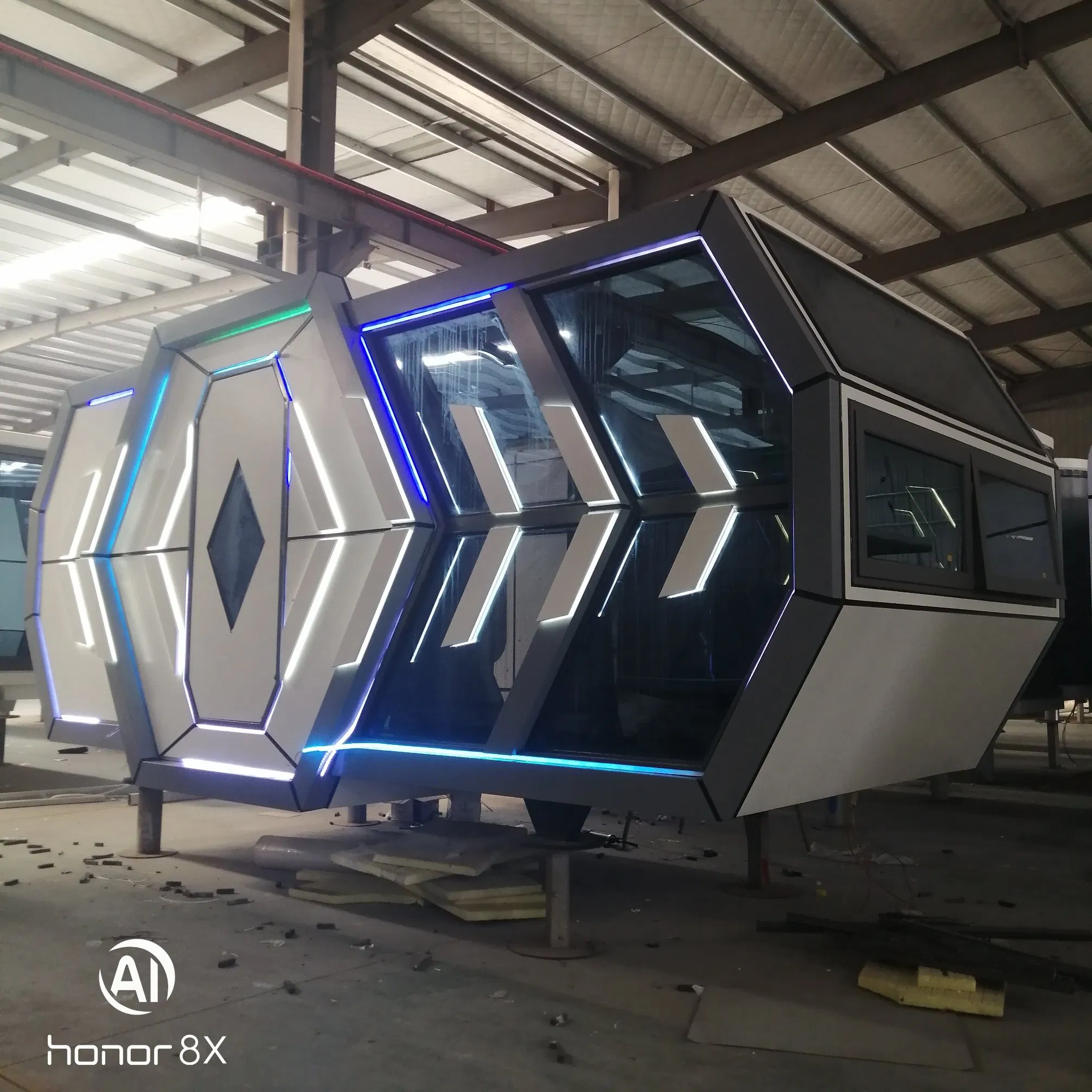 Shiny Tiny Mobile Home Capsule Prefabricated House