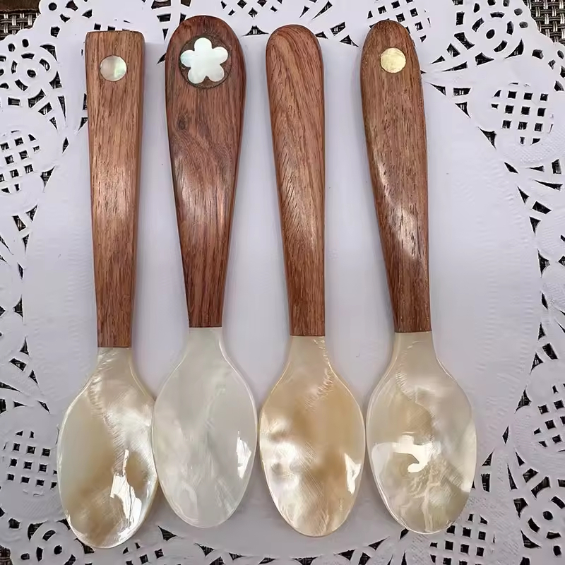 Wooden Handle Custom Logo Natural Pearl Shell Dinner Spoon Caviar Ice Cream Dessert Spoons