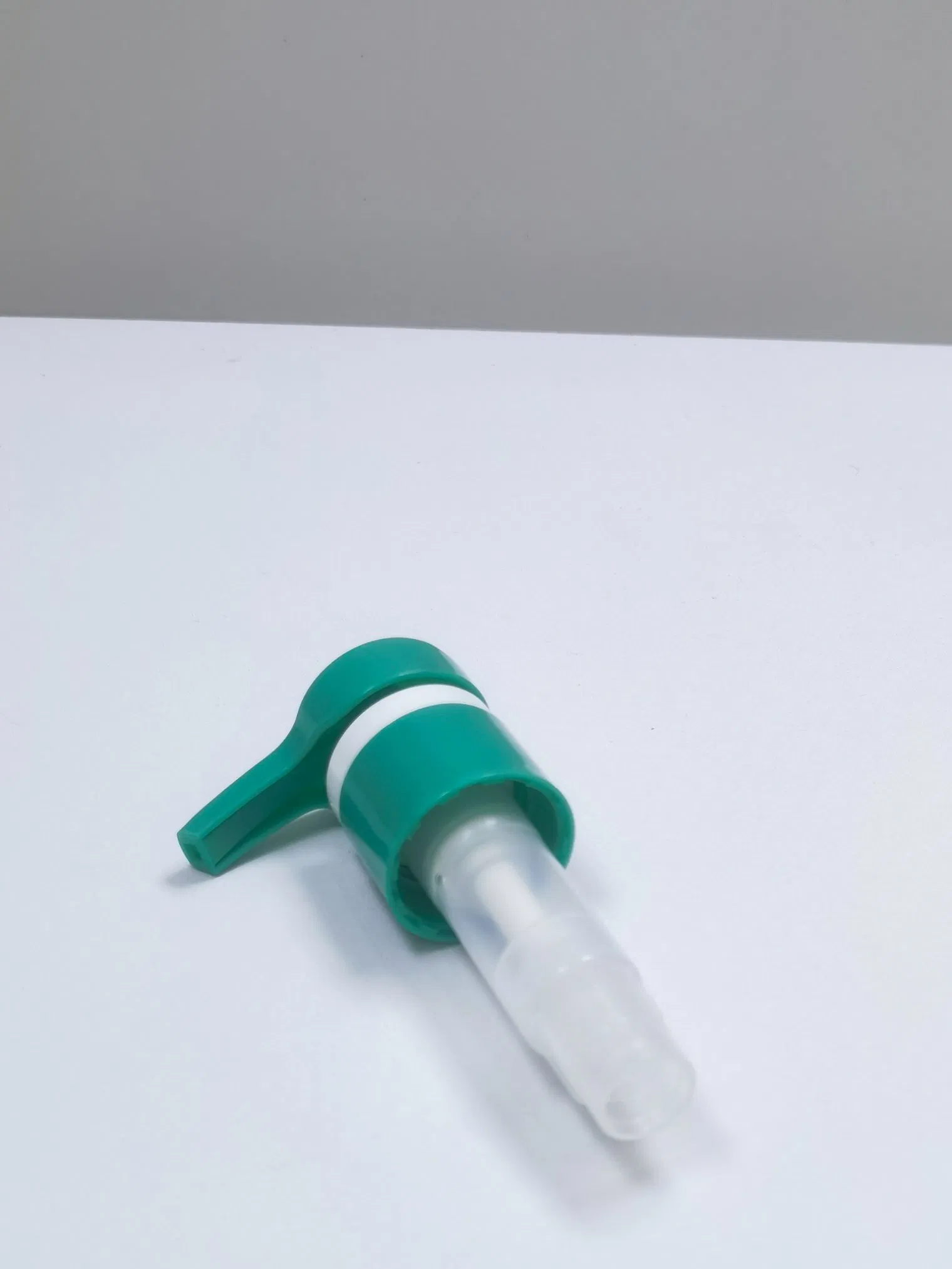 24 28/410 Spring Outside Cosmetic Pump Serum Dispenser Screw Lock Lotion Pump
