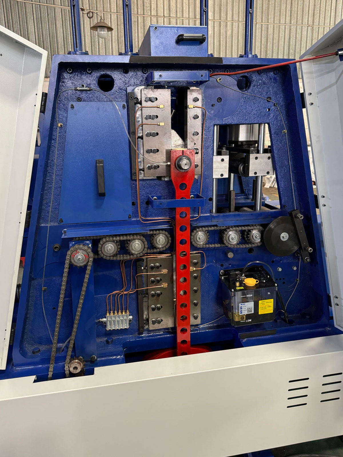 Станок пильный по дереву