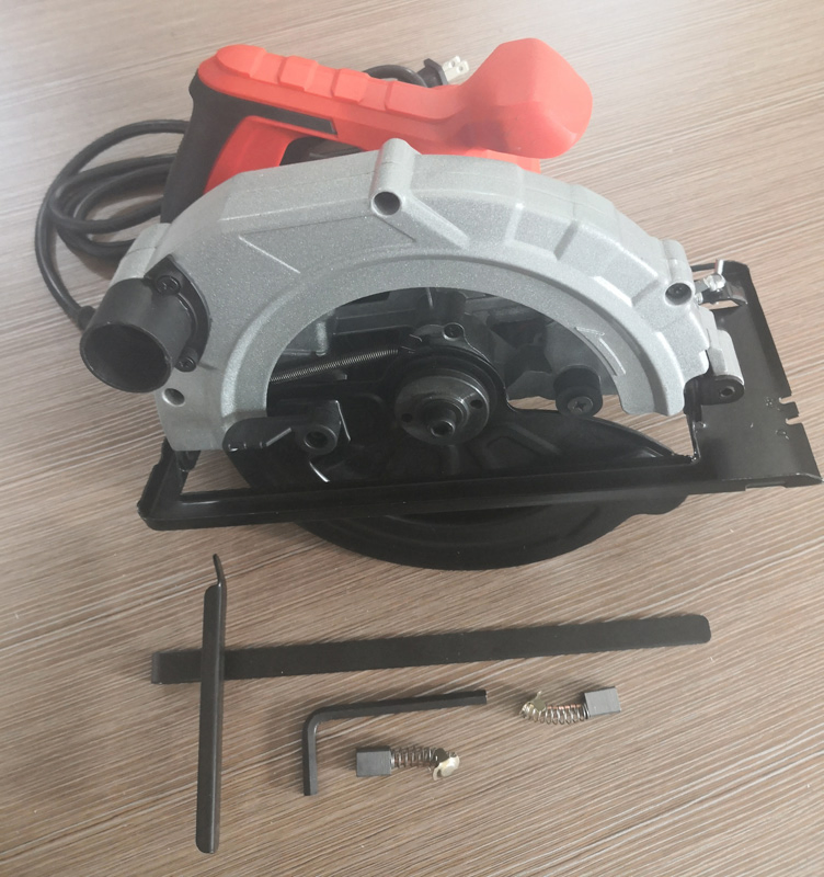 Аккумуляторная циркулярная пила 185мм 1400Вт