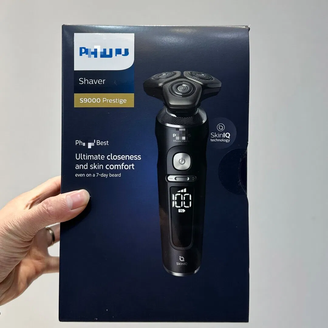 Manufacturer Wholesale Three-Blade Electric Shaver with USB Charging Rotary Push-Pull Feature for Family Rvs