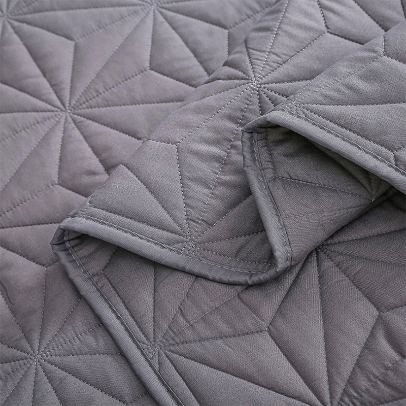 Factory Price 3PCS Quilting Solid Color Microfiber Bedspread with Two Pillowcases for Coverlet Bed Cover Set