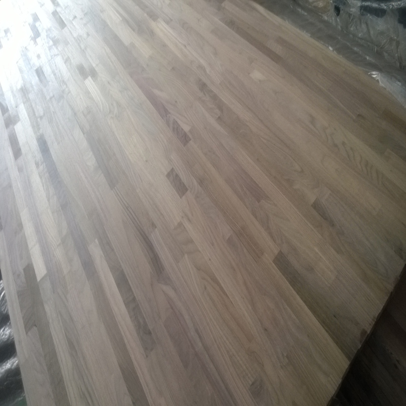Selected Walnut Finger Jointed Board