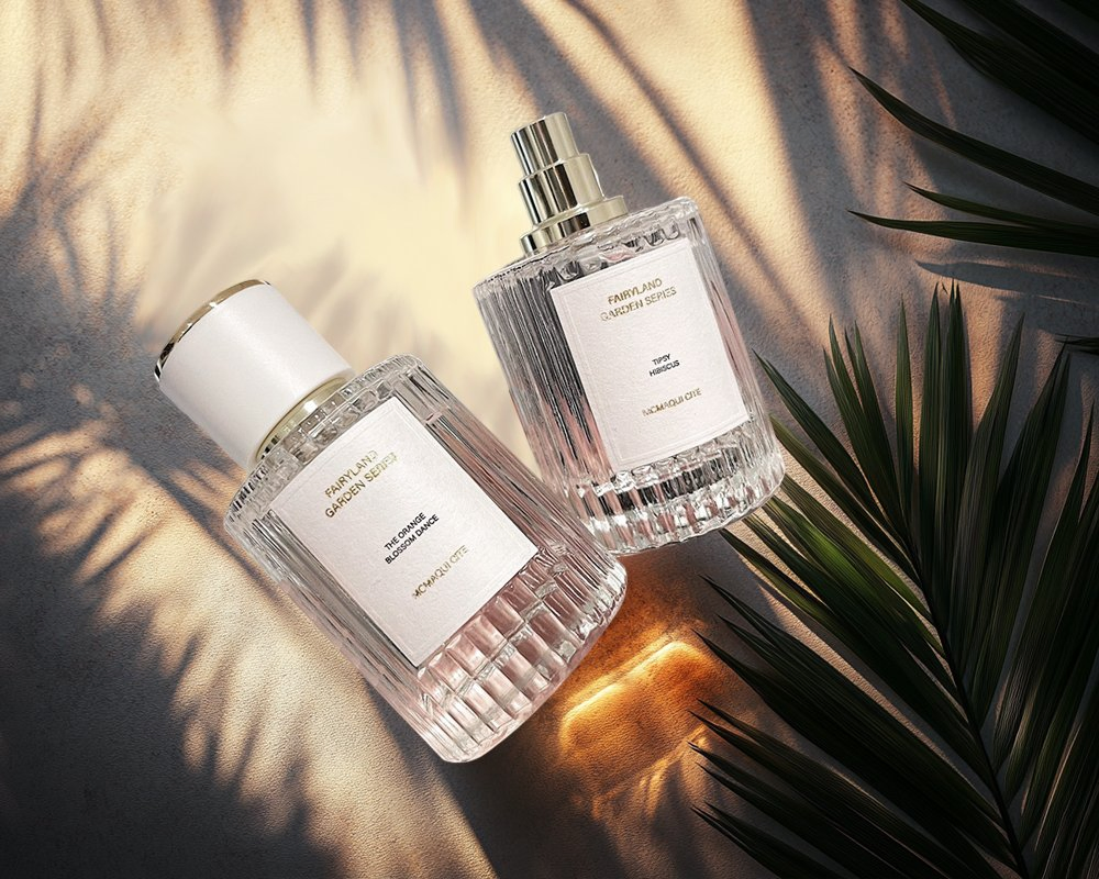 Wholesale 50ml Transparent Crimp Spray Perfume Bottle Packaging Beauty Cosmetic Spray Bottle Empty 30ml 100ml Fragrance Glass Bottle in Stock