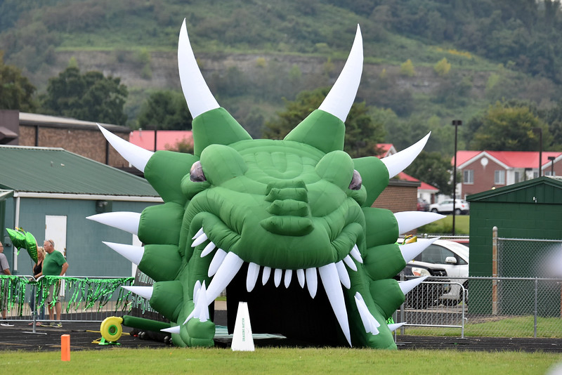 Boyi Animal Mascot Head Entrance Football Helmet Run Through Inflatable Dragon Tunnel