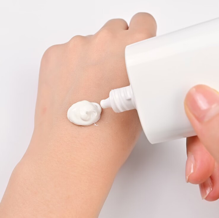 High Quality Natural Cream Sunscreen with SPF50 Waterproof Sunscreen Private Label