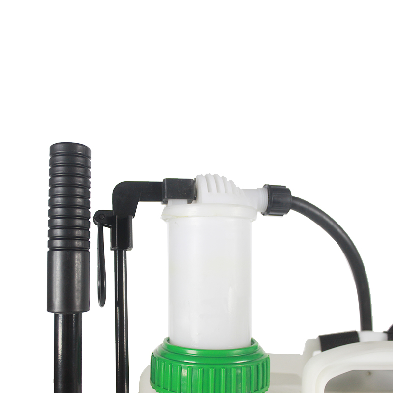 Rainmaker 18 Liter Garden Plastic Knapsack Pest Control Battery Operated Sprayer