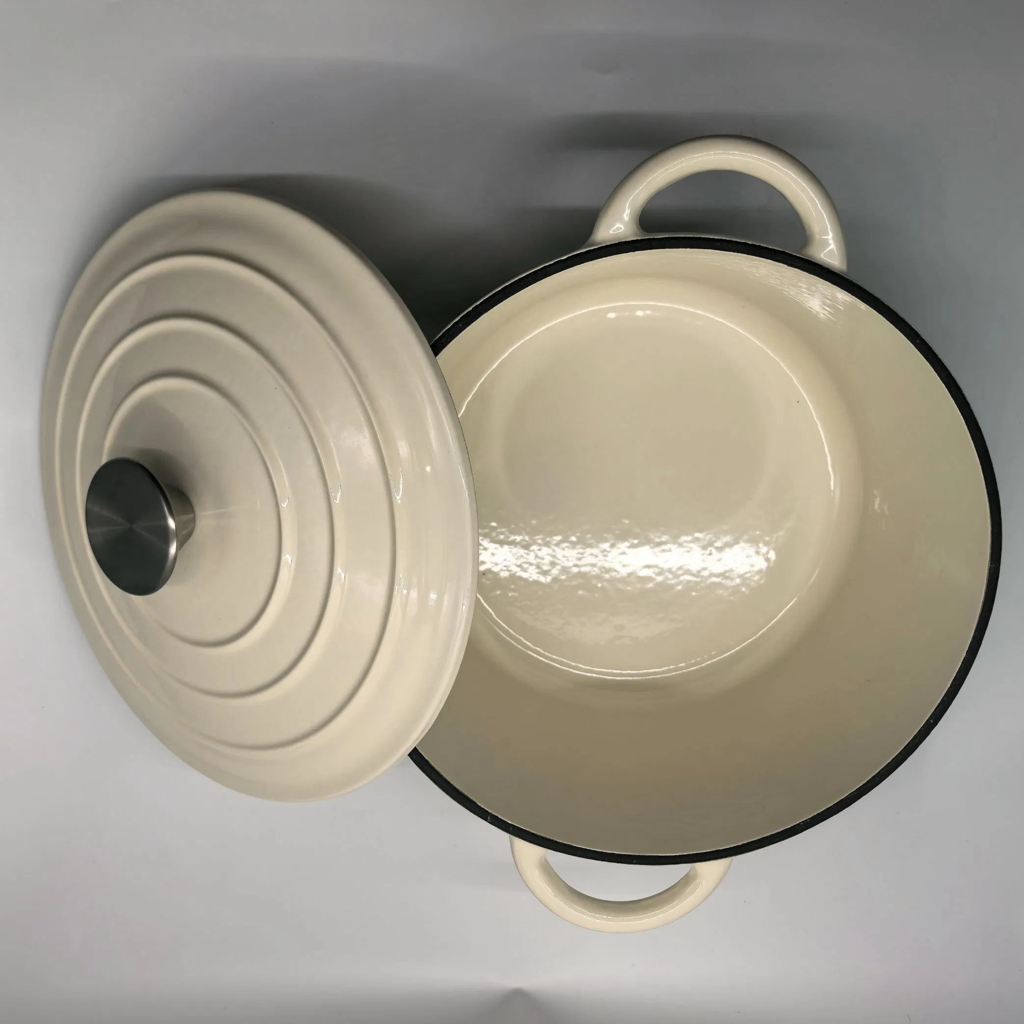 Premium Classic White Enamel Coated Cast Iron Casserole Dish Enamel Dutch Oven Cast Iron Casserole Pot with Lid