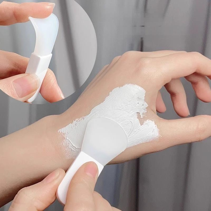 Mini Silicone Mask Brush Soft Clay Mask Applicator, Facial Skincare Brush for Cream & Foundation Easy to Clean