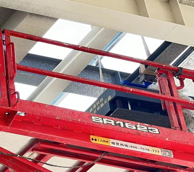 Reducing Substantially Natural Frequency for Structure Tuned Mass Damper