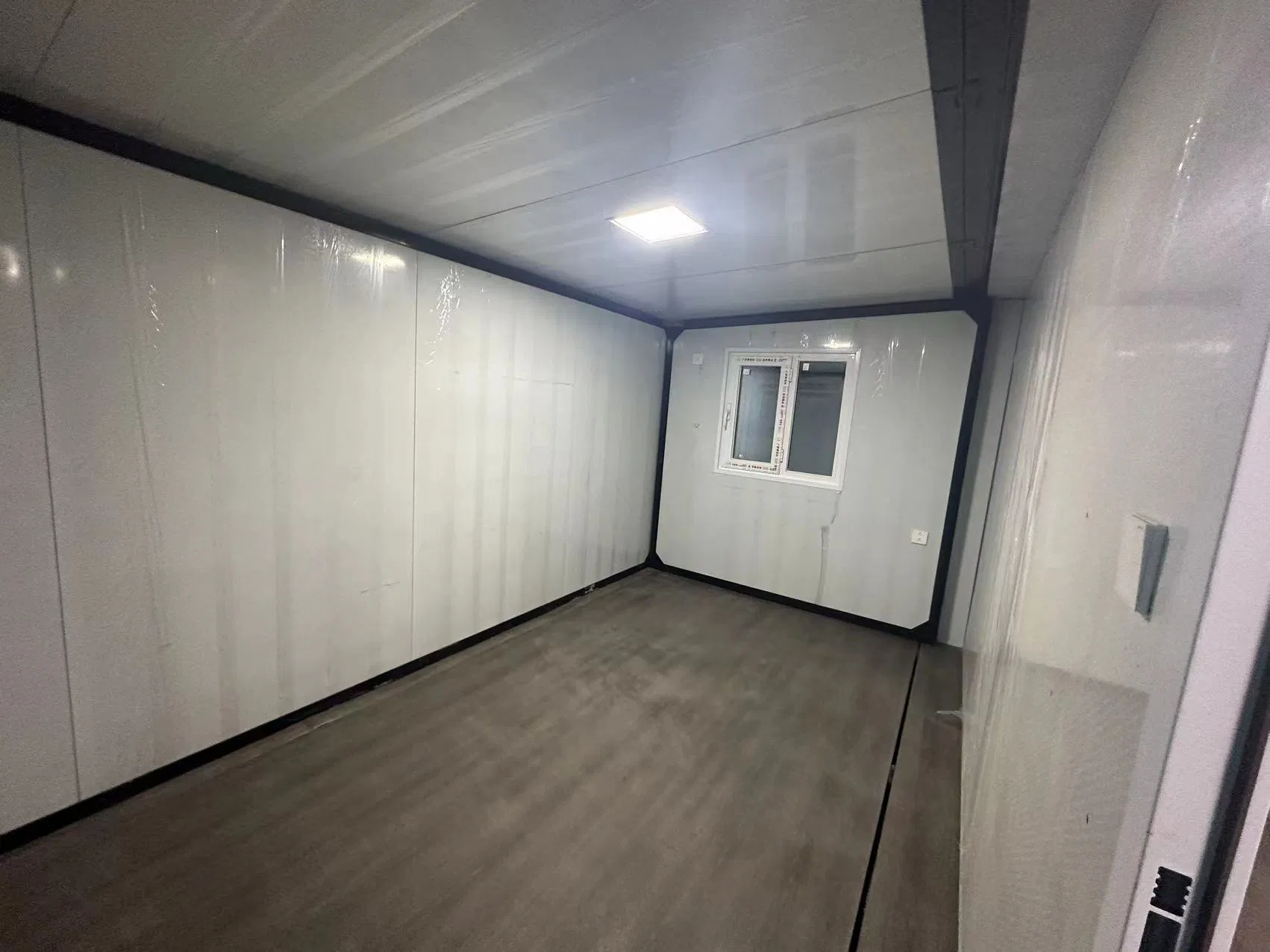 36.54~74.34sqm Online Technical Guidance Plastic Film Packaging Tiny Home Expandable Office
