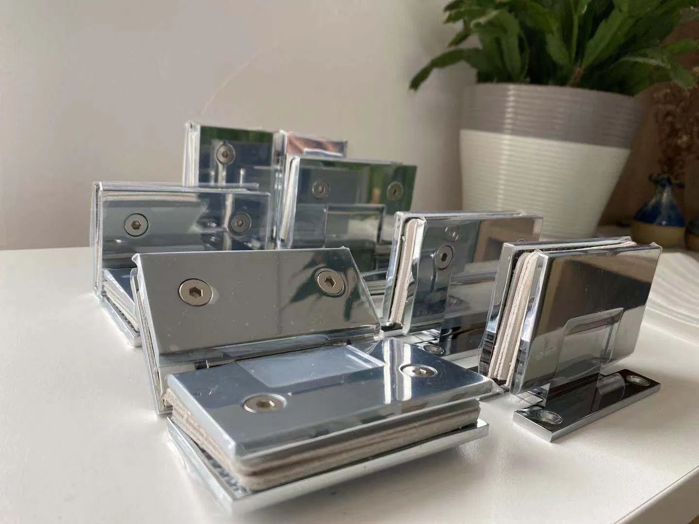 Stainless Steel 135 Degree Glass to Glasss Shower Hinge
