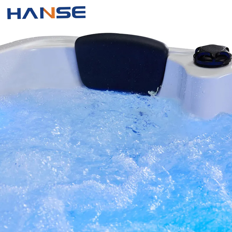 Гидромассажная ванна на 3 персоны с двумя лежаками