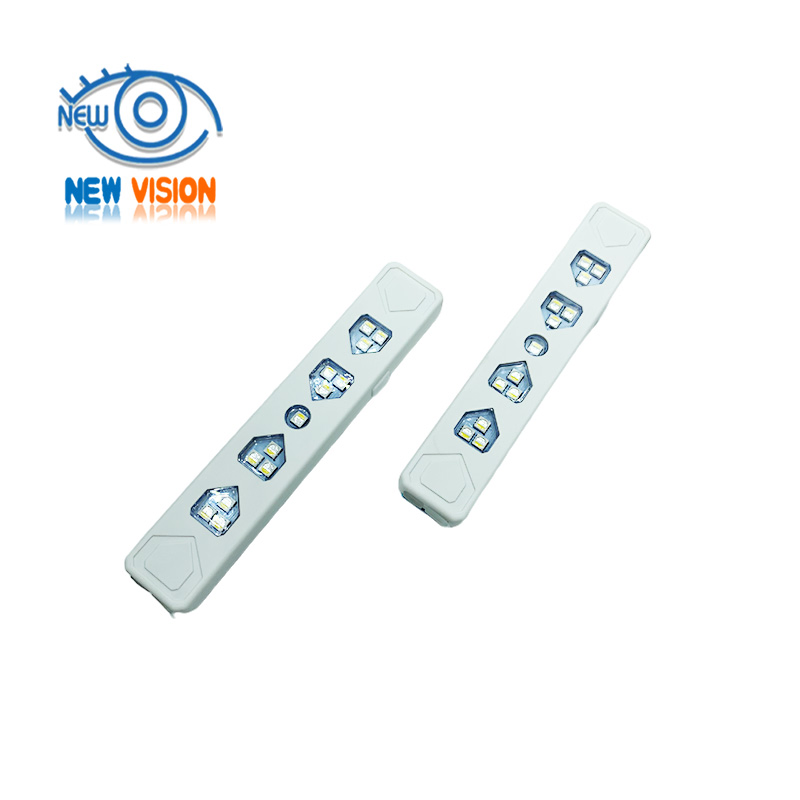 Беспроводная светодиодная подсветка для ног в автомобиле