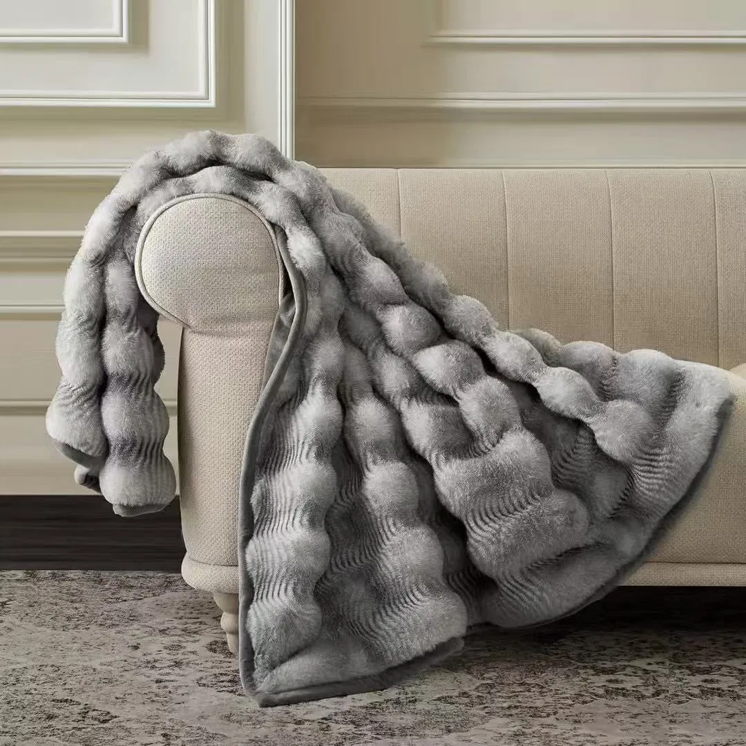 Легкое дышащее одеяло из искусственного меха для летних вечеров