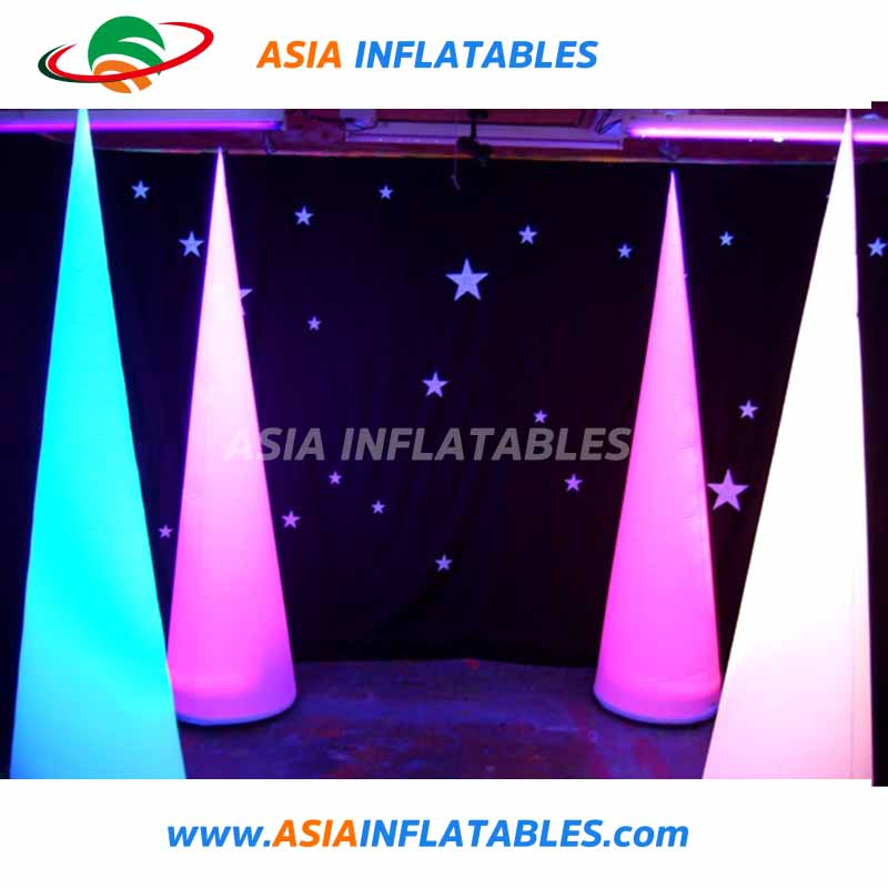 2.4m Inflatable Light Cone for Wedding Decoration, Infltable Lighting Tusk