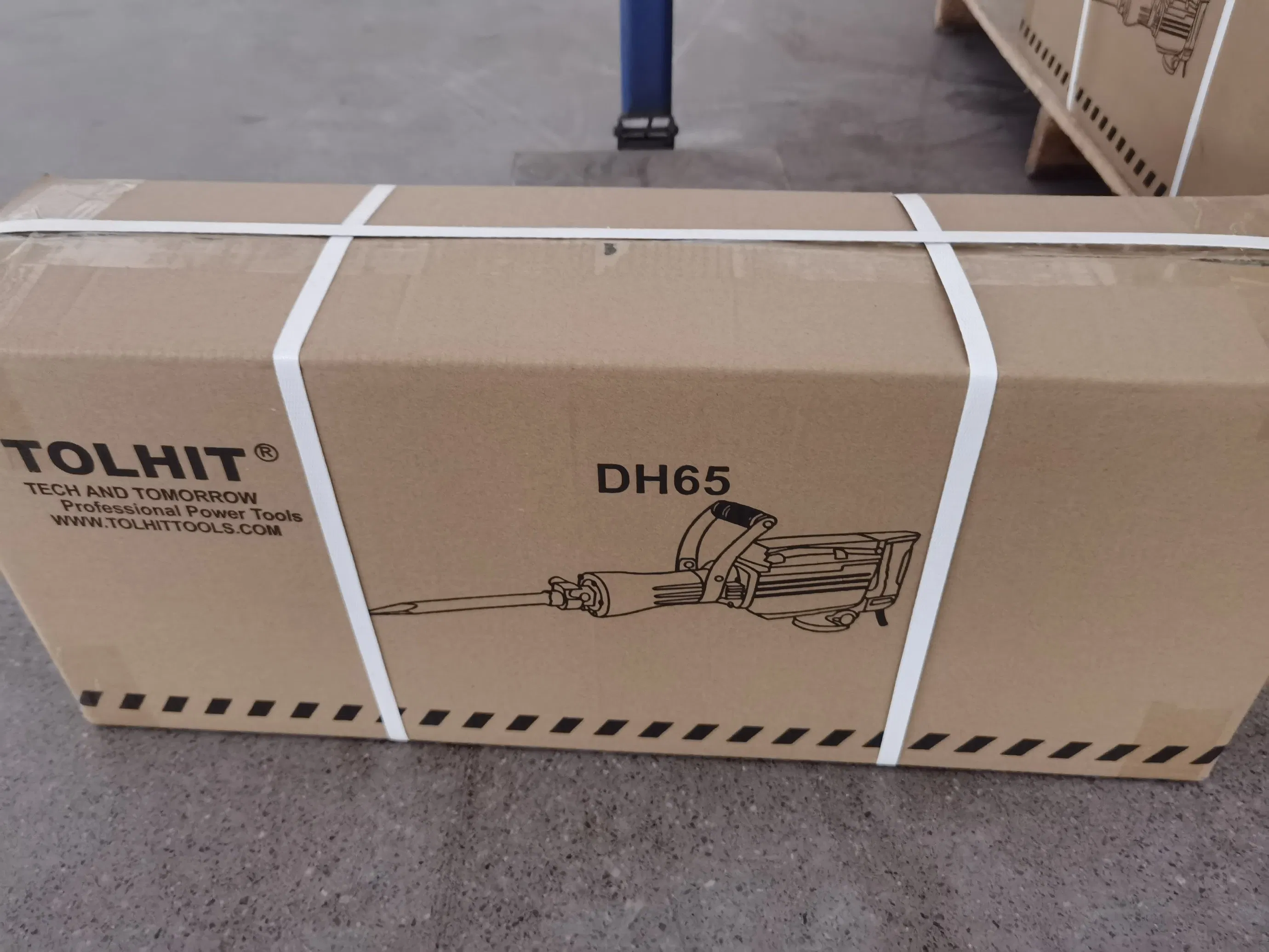 Отбойный молоток Tolhit Professional 1500W DH65A