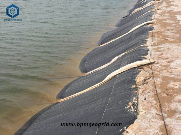 HDPE Smooth Geomembrane Flexible Pond Liner Geosynthetic Systems Geomembrana LLDPE Outdoor Fish Pond Liners