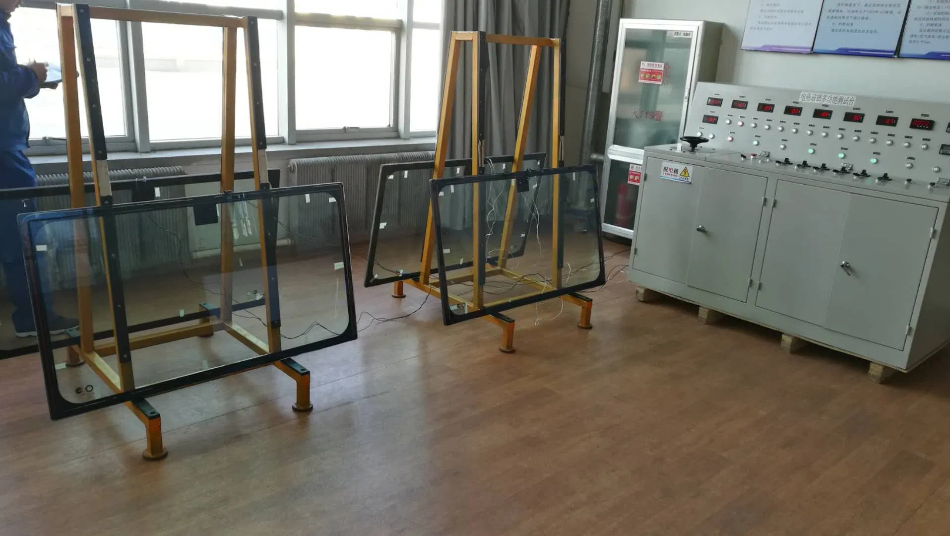 Wine Cabinet Display Window Glass Electrically Heated Glass