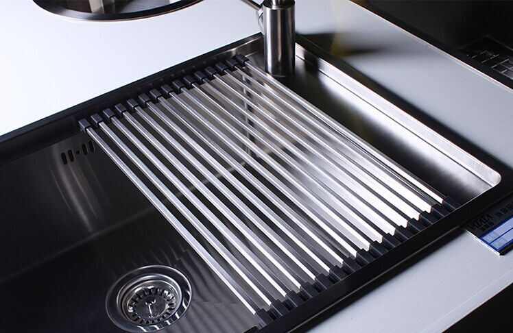 Elegant 304 Stainless Steel Kitchen Sink with Single Bowl Design