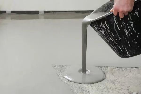 Self-Leveling Cement Suitable for a Variety of Solid Substrates