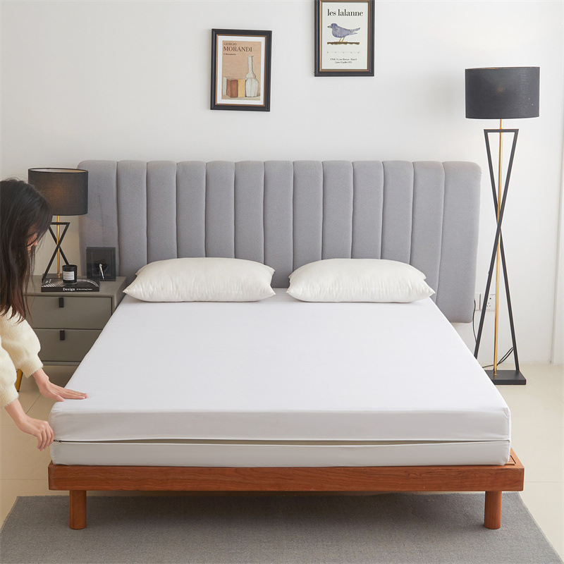 Simple and Comfortable Soft Mattress Waterproof Protector Pad