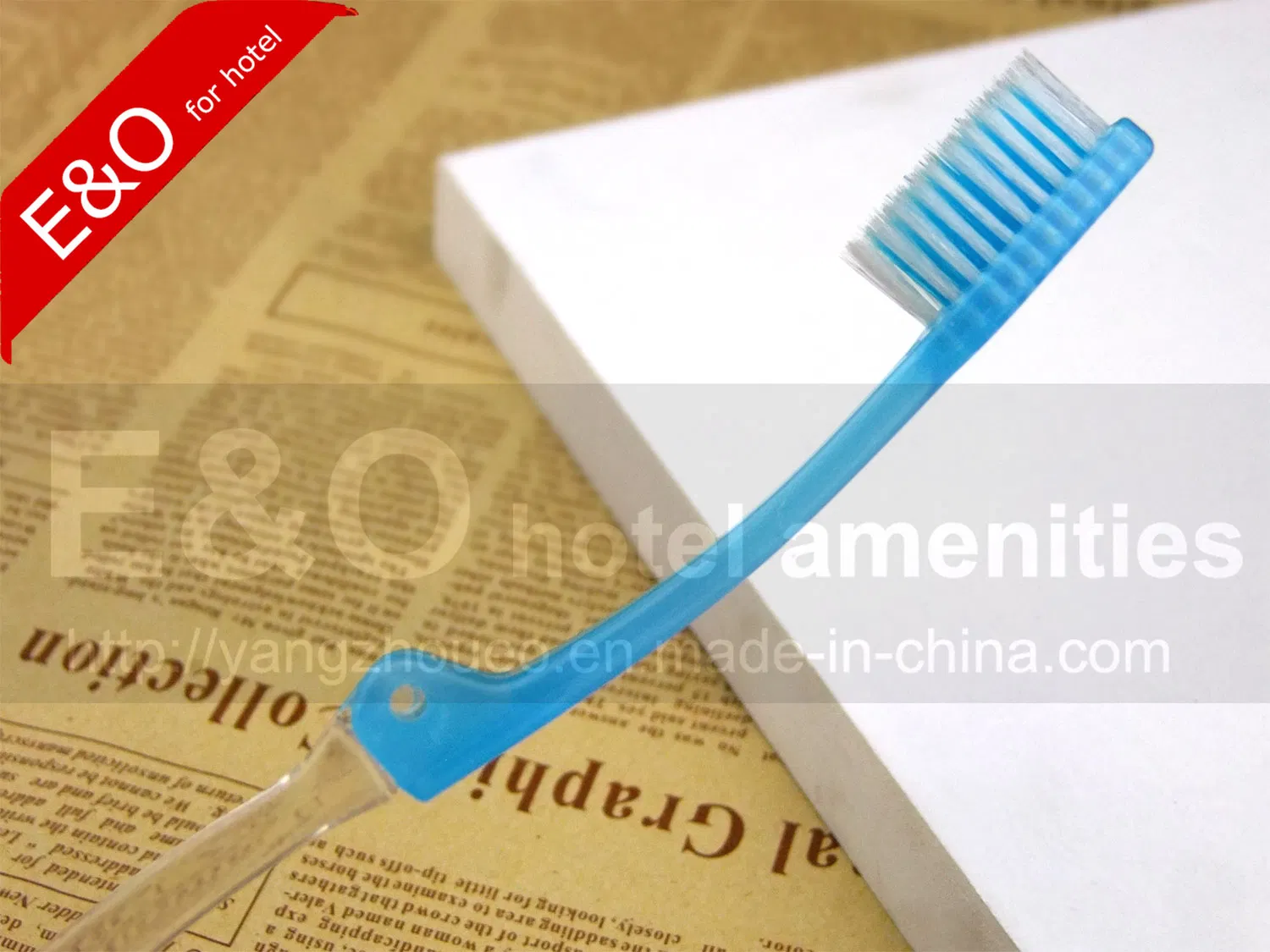 Cheap Disposable Hotel Folding Clear Toothbrush with Toothpaste