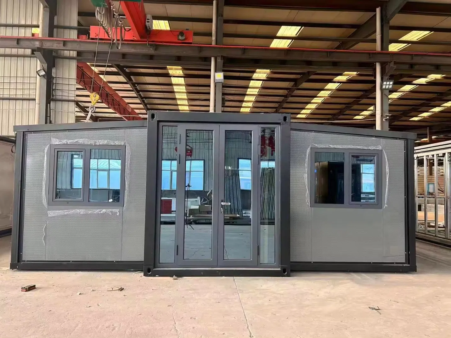 Chinese Manufacturer Specialized Production Expandable Room 40 FT Modern Prefab Expandable Container House 40 FT Container Cabin House Movable House
