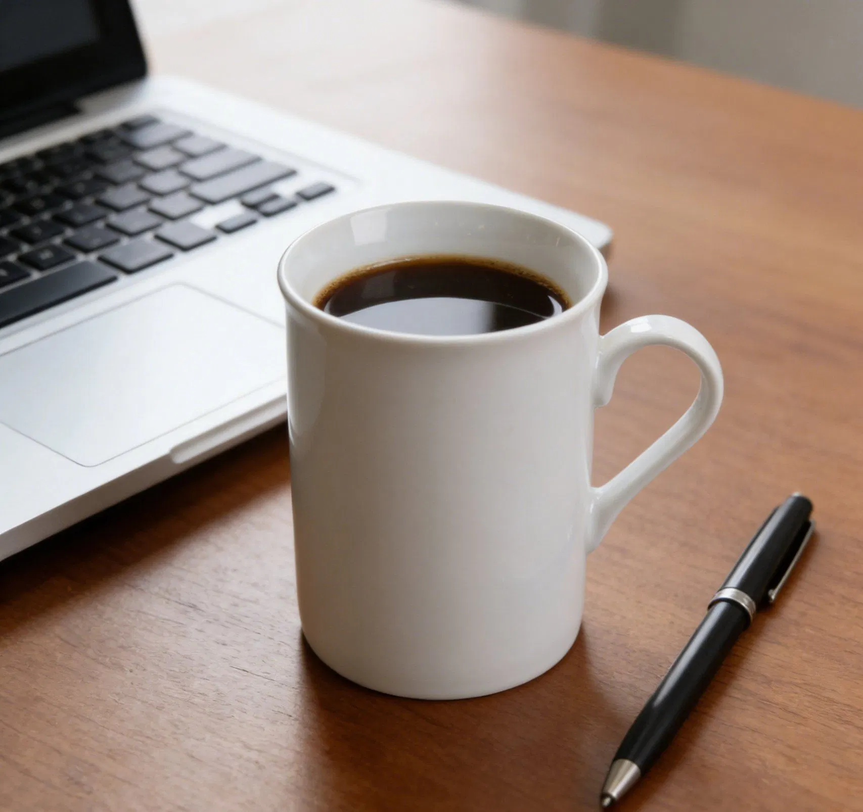 Белая фарфоровая кружка 9 унций с прямой кромкой