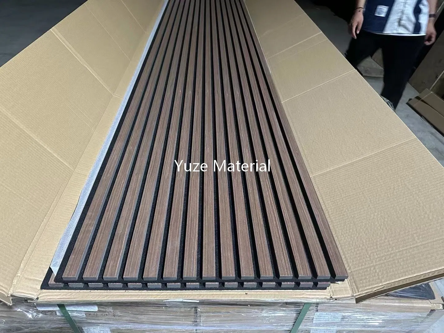 Interior Decorative Natural Walnut PU Sandwich Slatted Wooden/HPL Veneer Acoustic Wall Panels