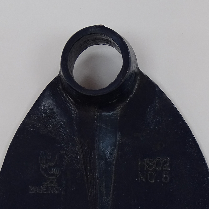 Factory Wholesle Hoe H302 Railway Steel Garden Hoes for Southeast Asia Market