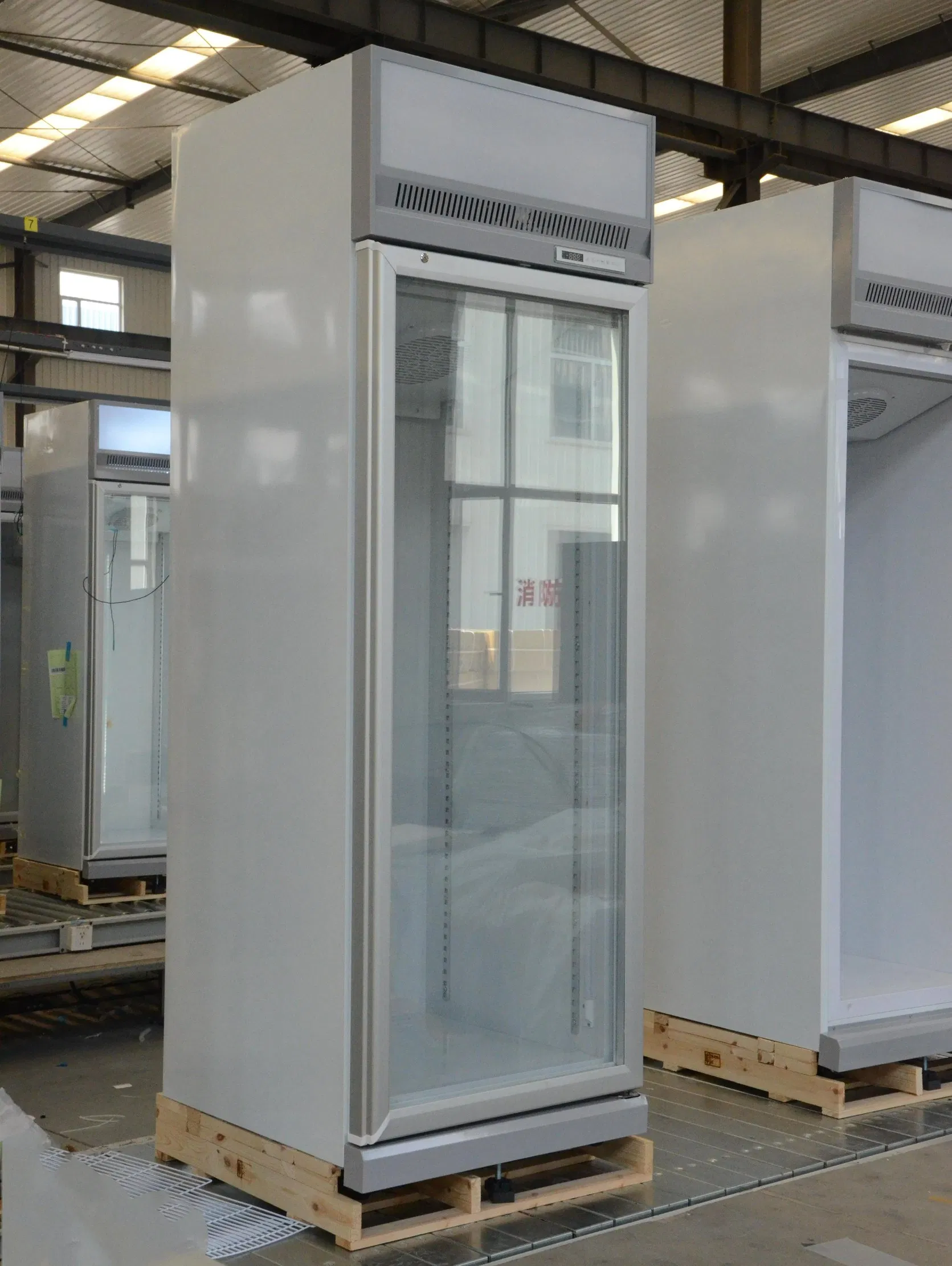 Коммерческий холодильник-витрина трехдверный SC-M1727