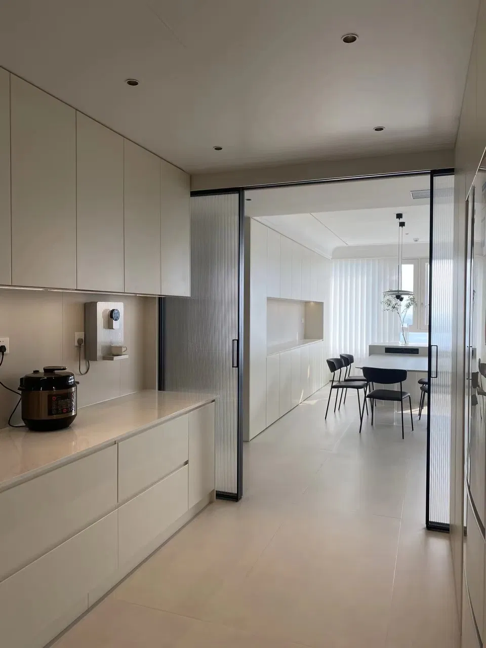 5/6/8/10mm Low Iron Fine Flute Ribbed Patterned Glass for Partition