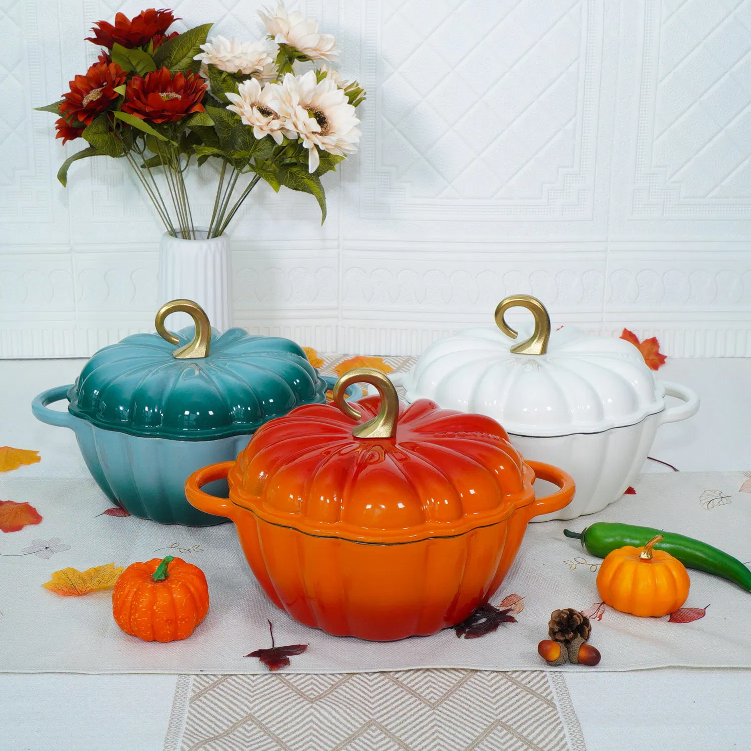 Чугунная эмалированная жаровня-тыква для фондю